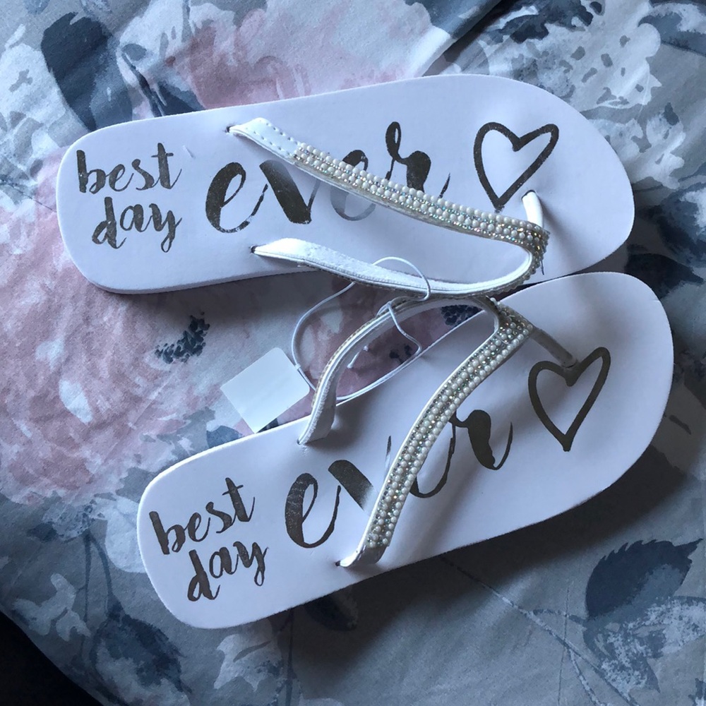 BNWT wedding flip flops